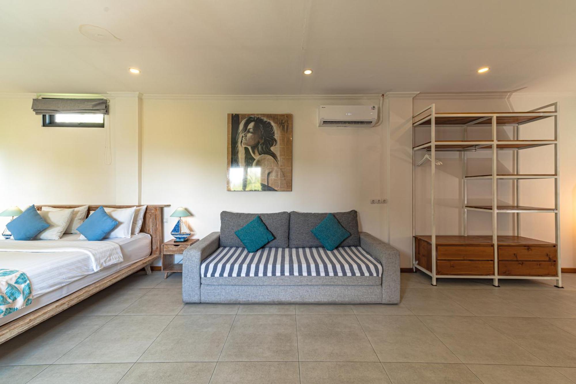 Komodo Suites Downtown Managed By Cpm Bali Labuan Bajo Exterior photo