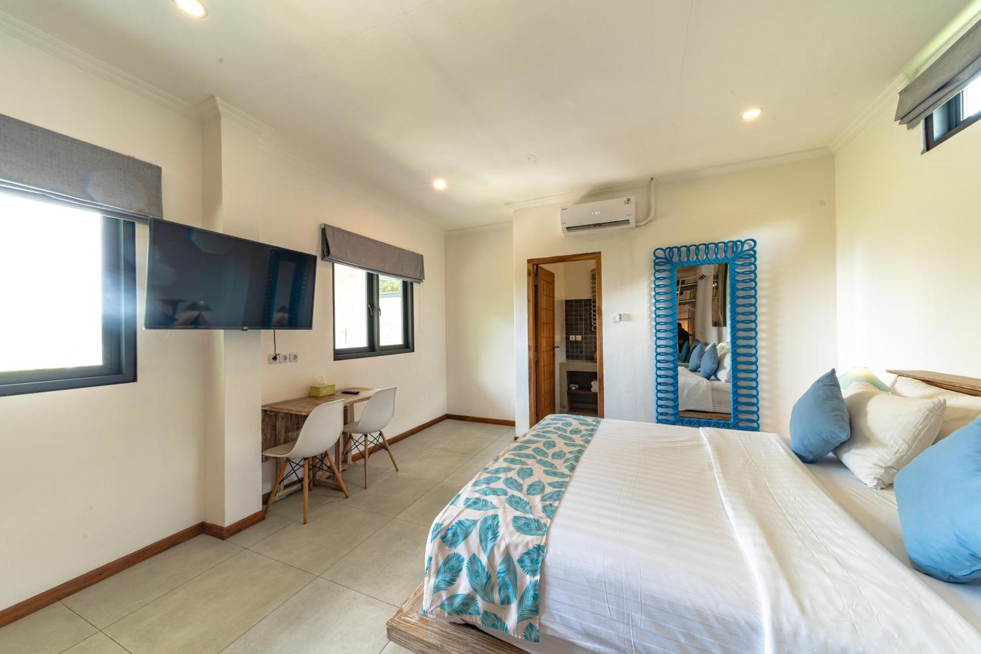 Komodo Suites Downtown Managed By Cpm Bali Labuan Bajo Exterior photo