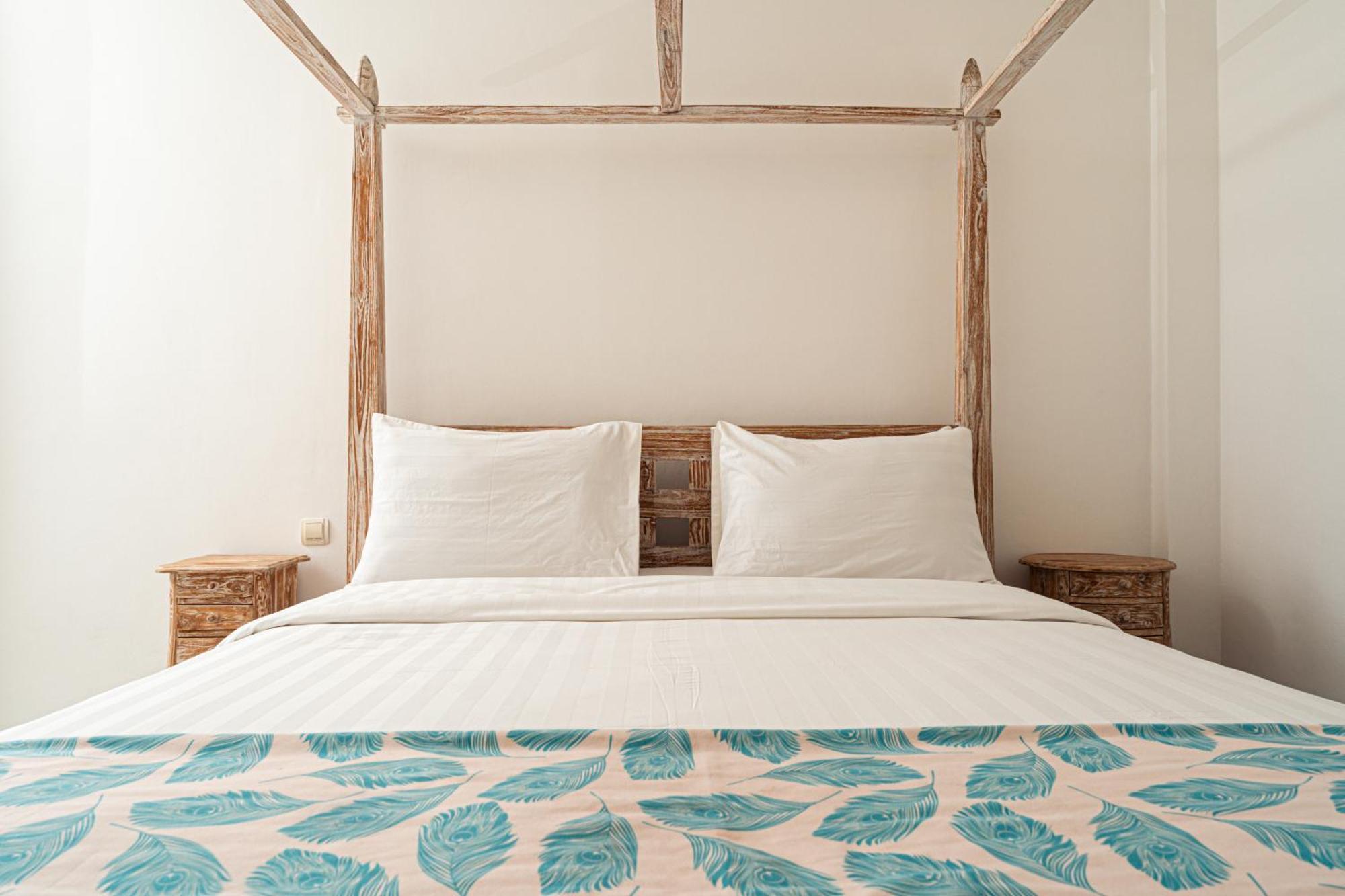 Komodo Suites Downtown Managed By Cpm Bali Labuan Bajo Exterior photo