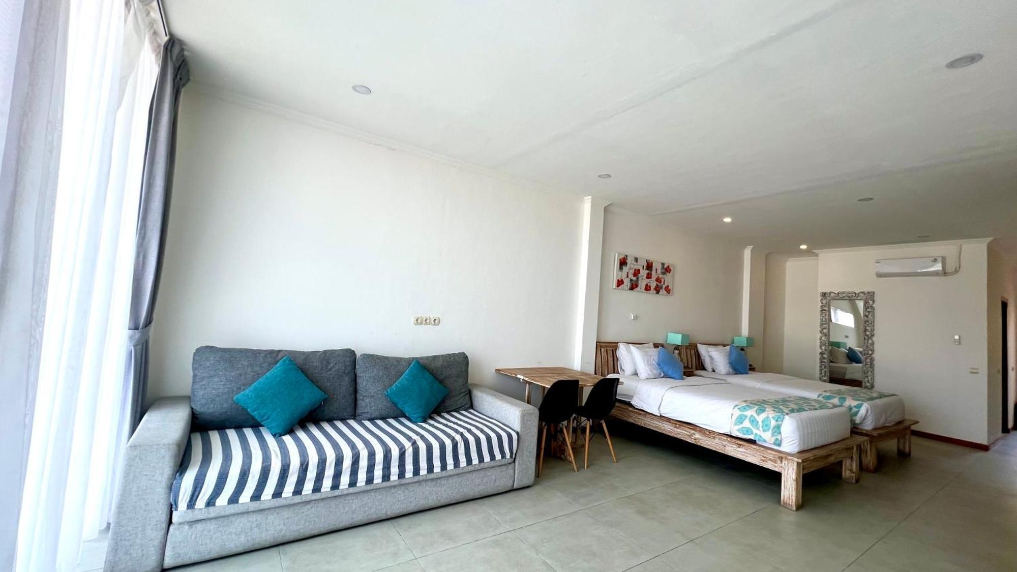 Komodo Suites Downtown Managed By Cpm Bali Labuan Bajo Exterior photo
